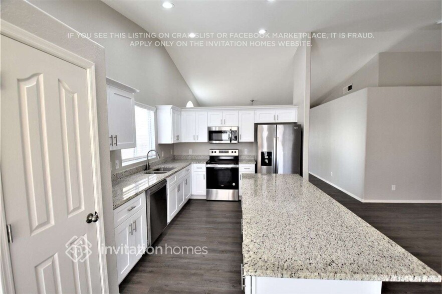 Building Photo - 2832 W Bowker St