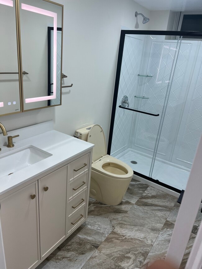 Building Photo - 32 Kathleen Pl