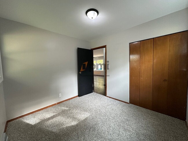 Building Photo - 3621 Windsor Rd