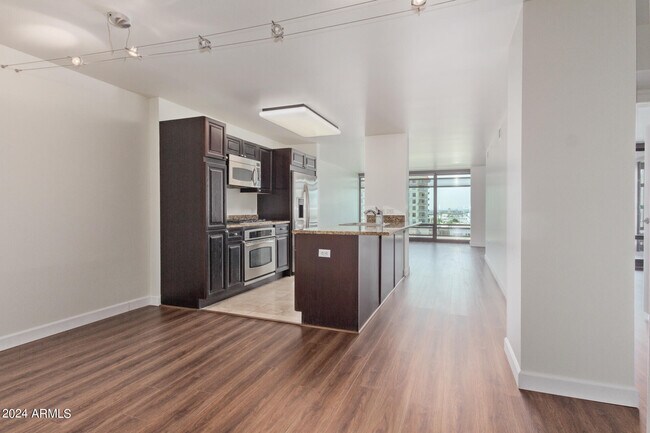 Building Photo - 4808 N 24th St