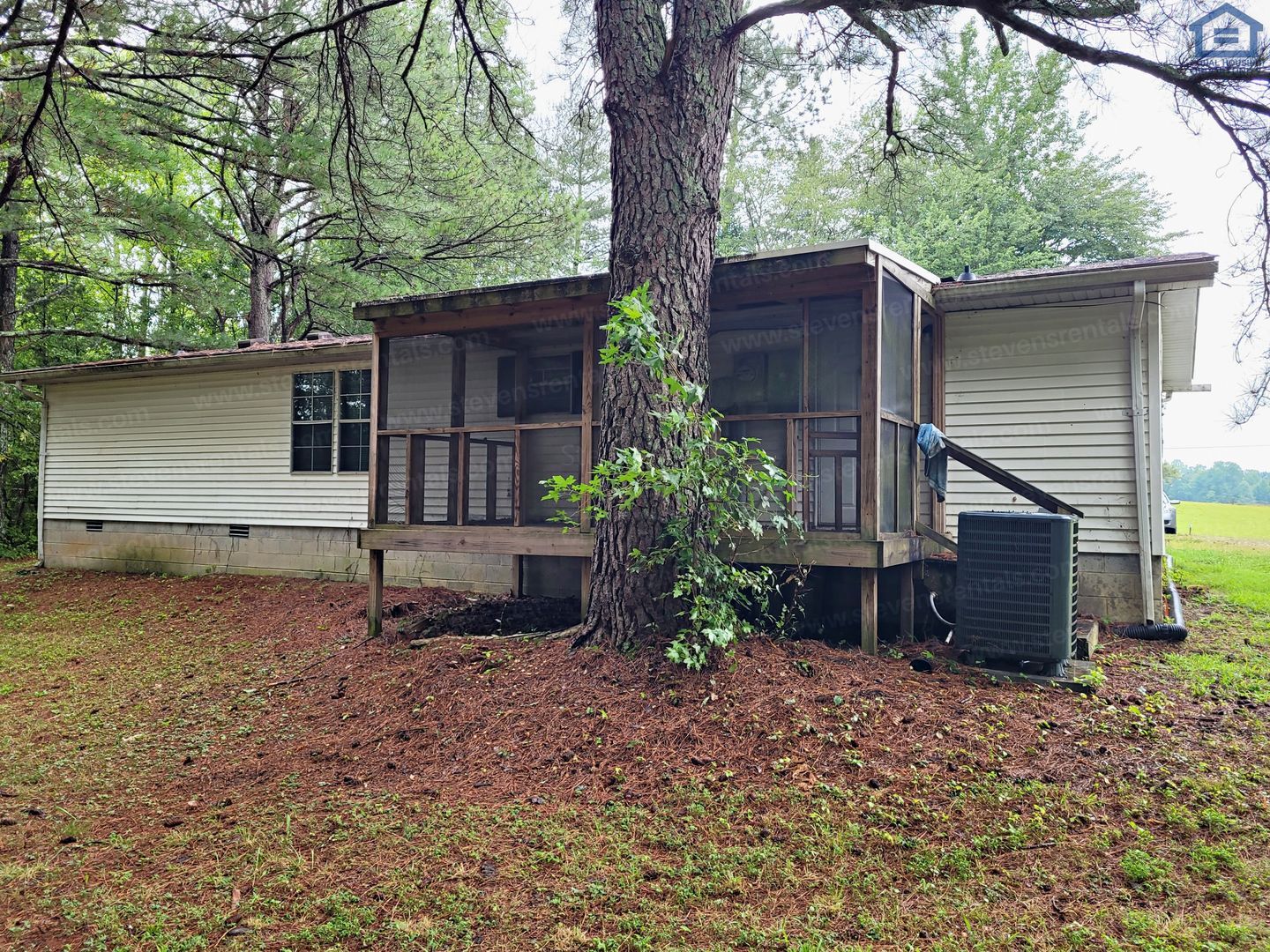 Building Photo - 2205 Elmore Town Rd