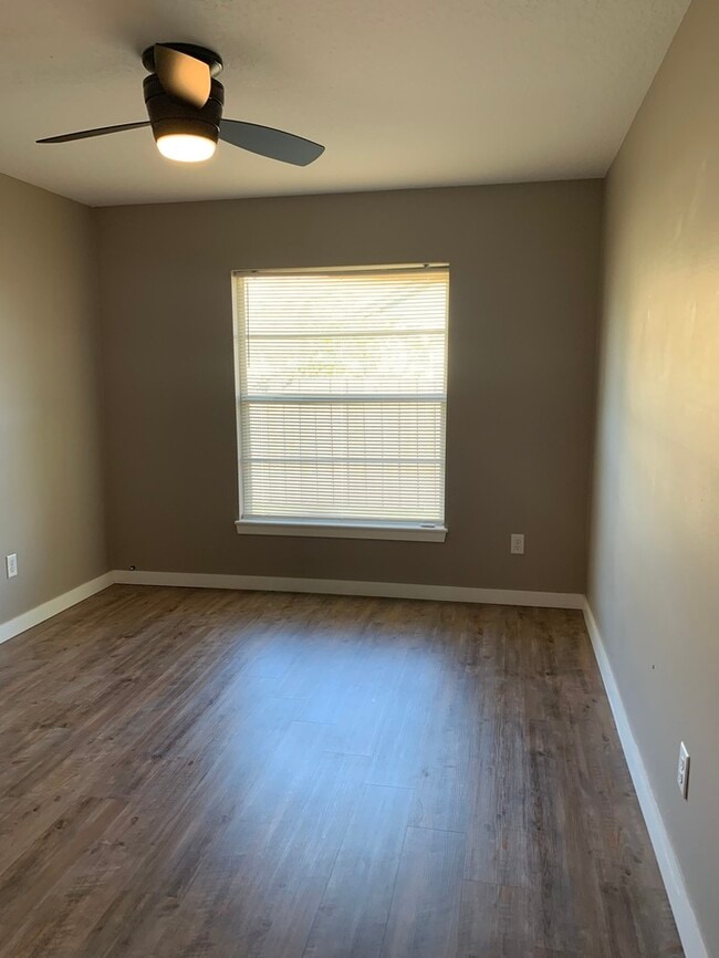 Building Photo - 1529 Spring Ridge Cir