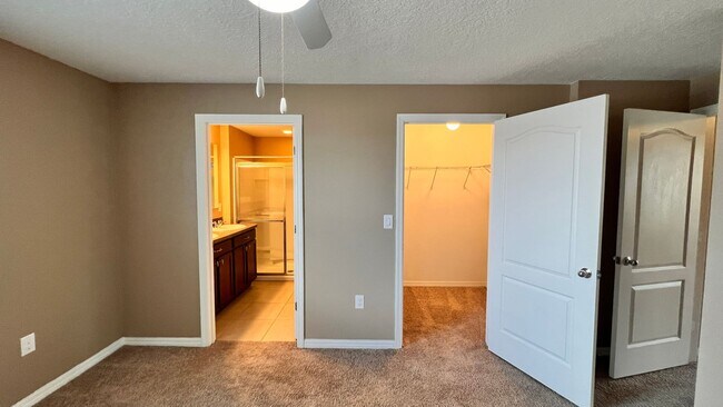 Building Photo - Charming 3 Bedroom, 2 Bathroom Home in Kissimmee!!