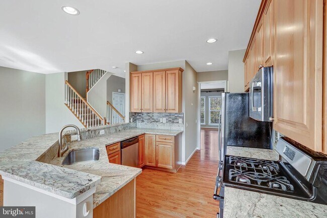 Building Photo - 43903 Thorncroft Terrace