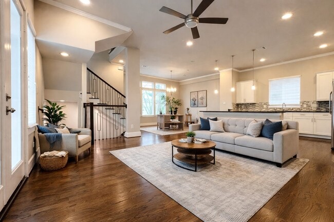 Building Photo - 5623 Kansas St