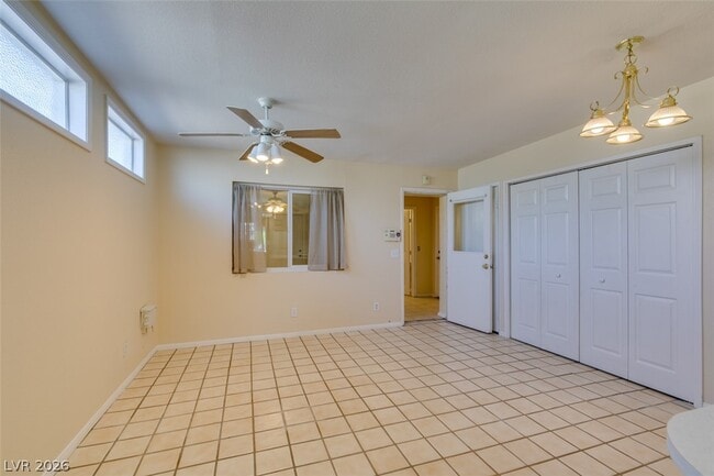 Building Photo - 5 Mallory St