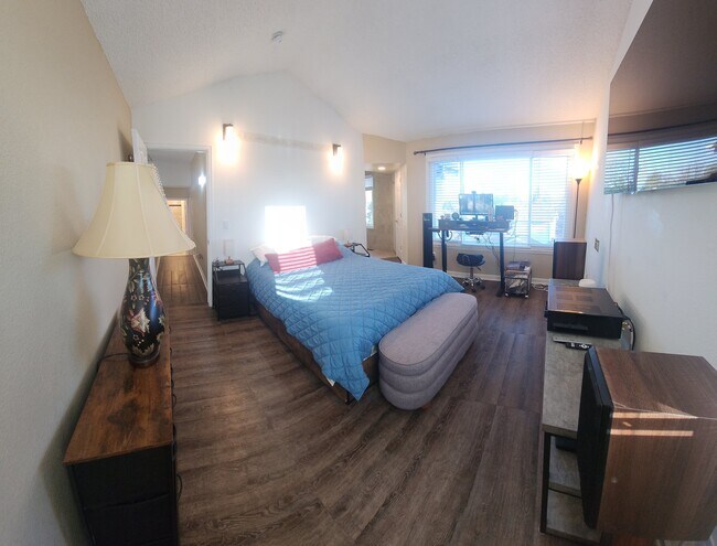 Building Photo - 5415 S Dunkirk Way