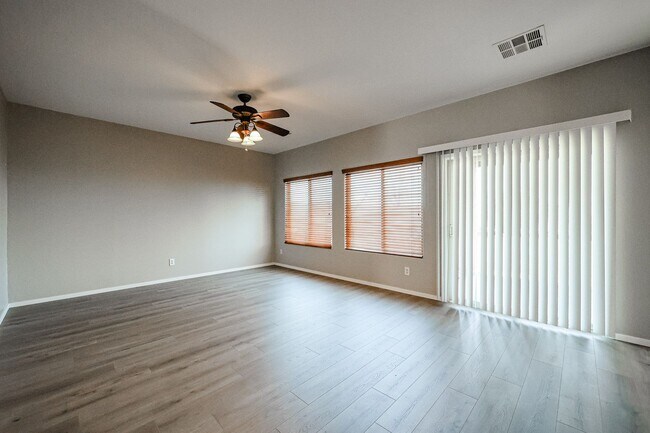 Building Photo - COMING SOON!! Beautiful 4Bed/2.5 bath In San Tan Valley