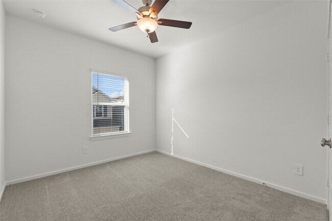 Building Photo - 702 Sand Dollar Dr