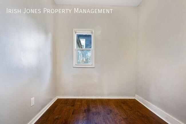 Building Photo - 41 Parkview Ave