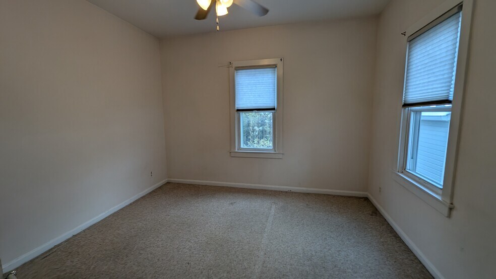 Building Photo - 1800 Mears Ave