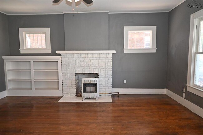Building Photo - 1705 Pearl Ave