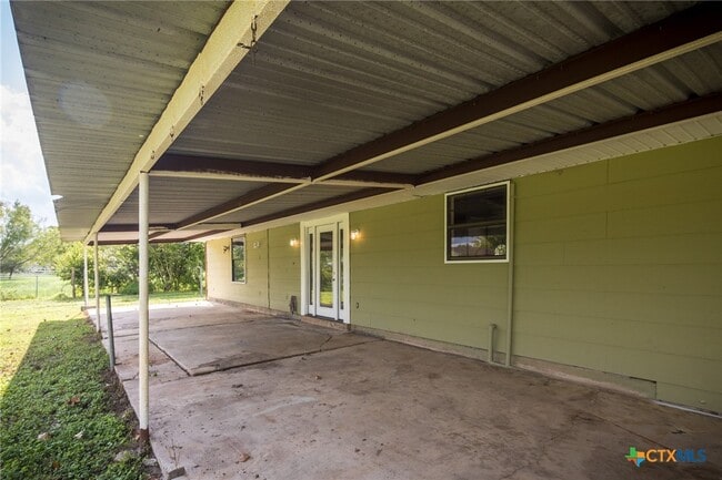 Building Photo - 803 Happy Haven Rd