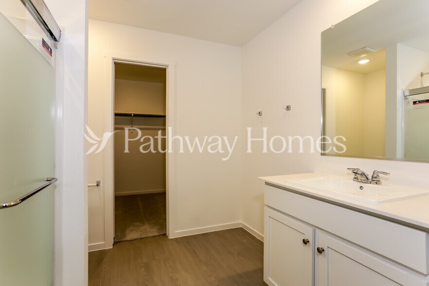 Building Photo - 1533 Lanner Mdws Ln