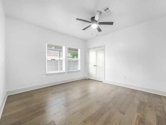 Building Photo - 1809 Hardy St