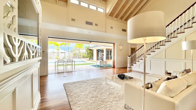 Building Photo - EXQUISITE KAHALA ESTATE IN EXCLUSIVE PUU P...