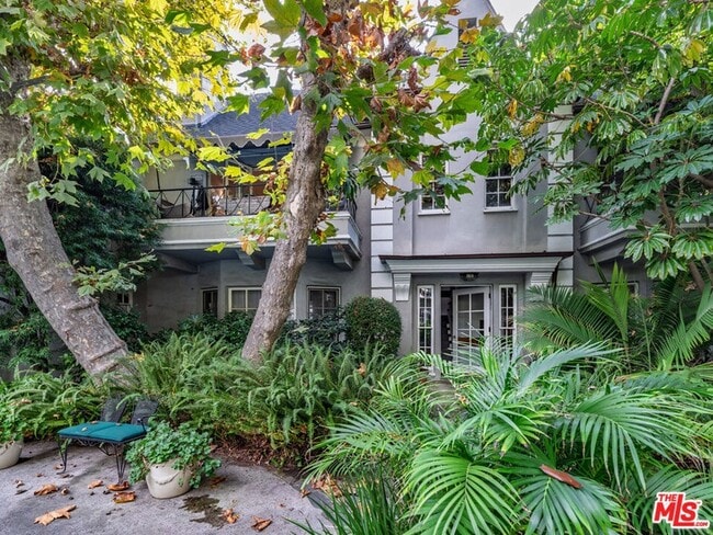 Building Photo - 1321 Hayworth Ave