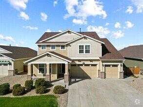 Building Photo - Beautiful 5 Bedroom Home in Terrain Neighb...