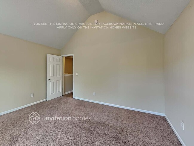 Building Photo - 3502 Rosebud Park Dr