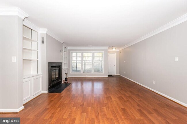 Building Photo - 20507 Shadyside Way