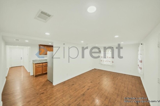 Building Photo - 7936 Alder Ave