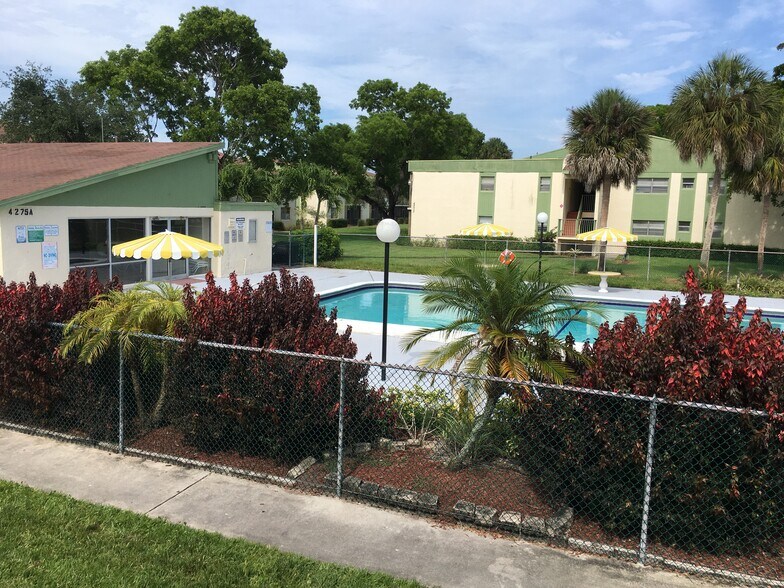 Building Photo - 4272 NW 89th Ave