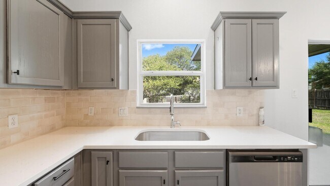 Building Photo - 568 Slippery Rock