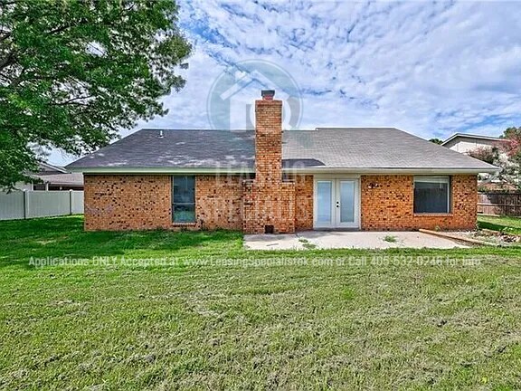 Building Photo - West Norman 3 Bed 2 Bath Home!