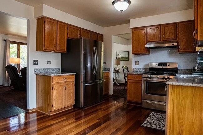 Building Photo - 17001 93rd Ave