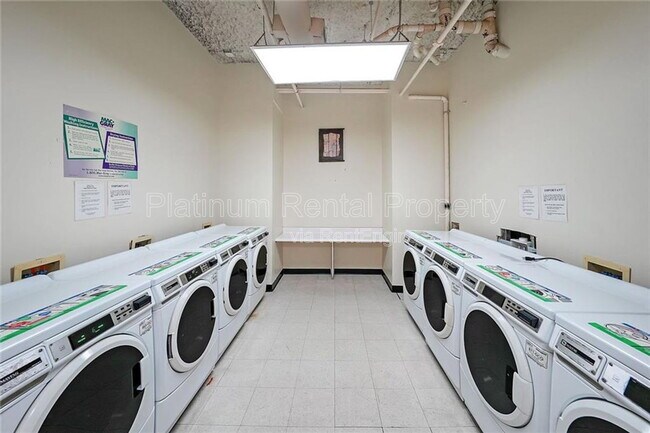 Building Photo - 20 Marietta St NW