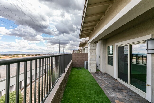Building Photo - GORGEOUS SUMMERLIN WEST COMMUNITY**TONS OF UPGRADES*CITY AND STRIP VIEWS*COMMUNITY POOL AND SPA*