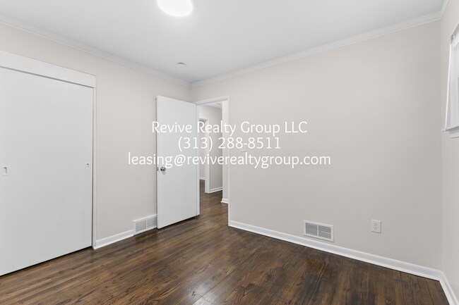 Building Photo - 7515 Trafalgar St