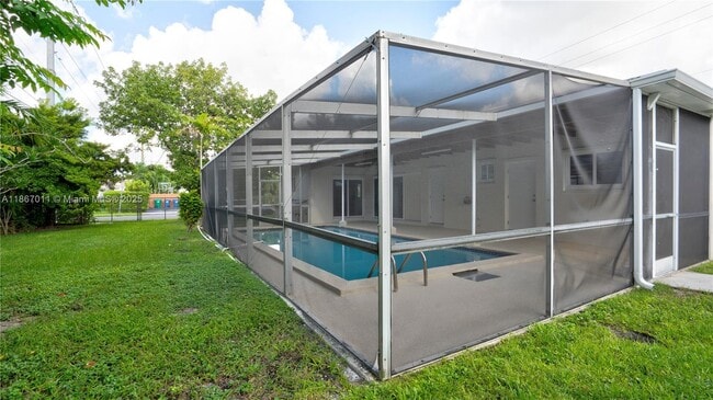 Building Photo - 8942 SW 16th St