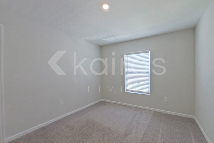 Building Photo - 1802 Nebraska Loop