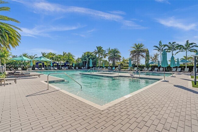 Building Photo - 10590 Mira Vista Dr