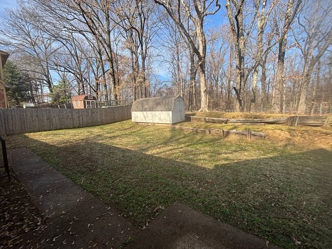 Building Photo - 5756 Crievewood Dr