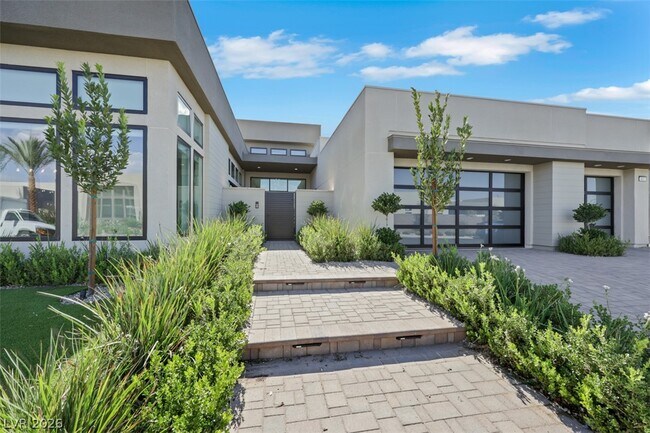 Building Photo - 4803 Verde Bloom St