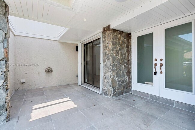 Building Photo - 3650 N 36th Ave