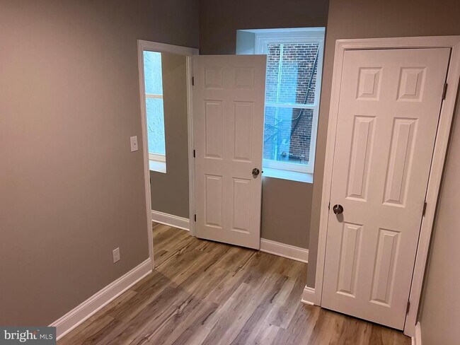 Building Photo - 137 Vassar St