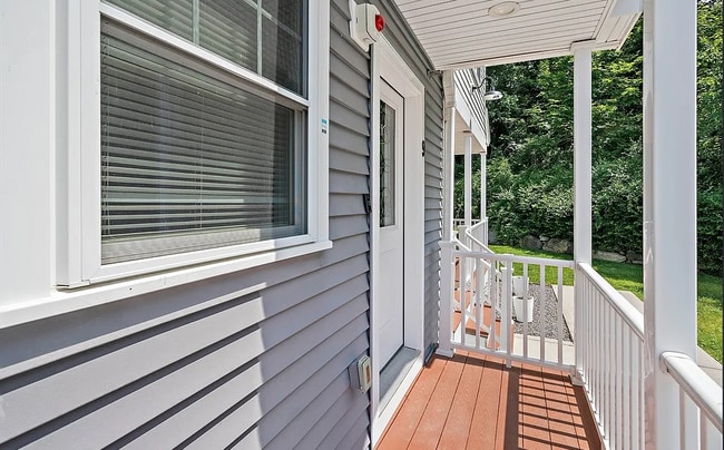 Building Photo - 479 Sherman St