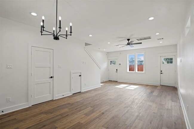 Building Photo - 8417 Venus St
