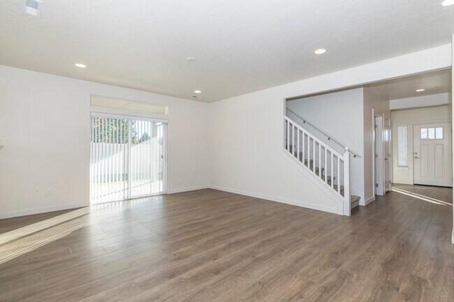 Building Photo - 10236 W Achillea St