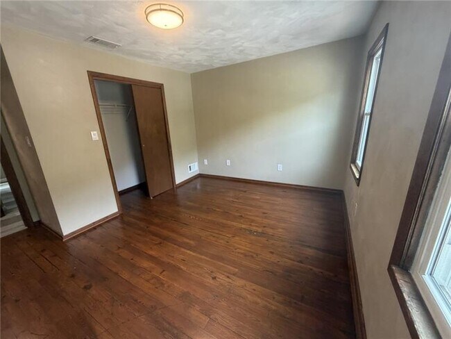 Building Photo - 254 Bailies Run Rd