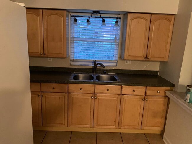 Building Photo - Available NOW ! - Single Family House in Orlando