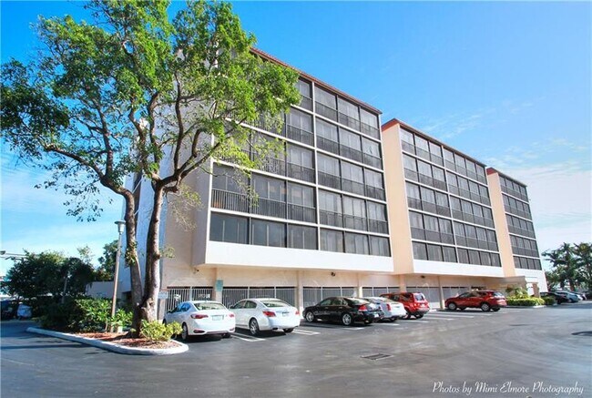 Building Photo - 740 S Federal Hwy