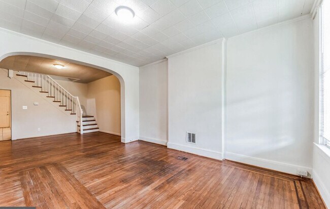 Building Photo - 2934 Clifton Park Terrace