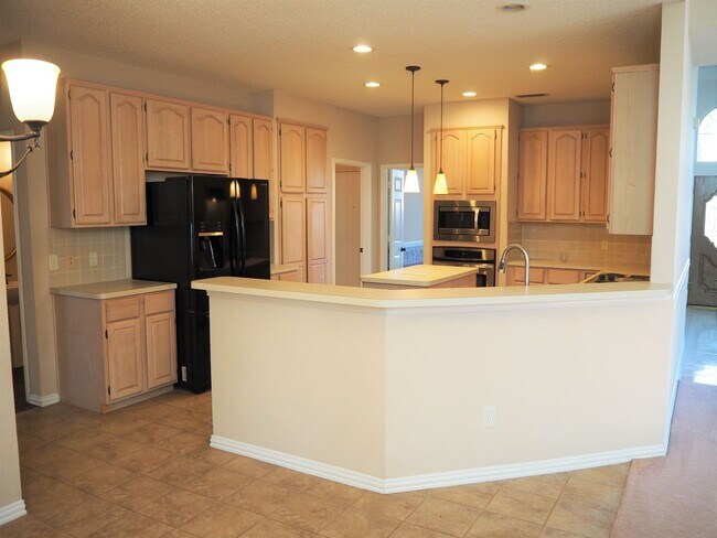 Building Photo - 2105 Friar Ct