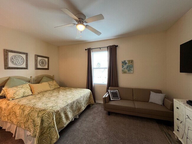 Building Photo - 15128 Dory Dr