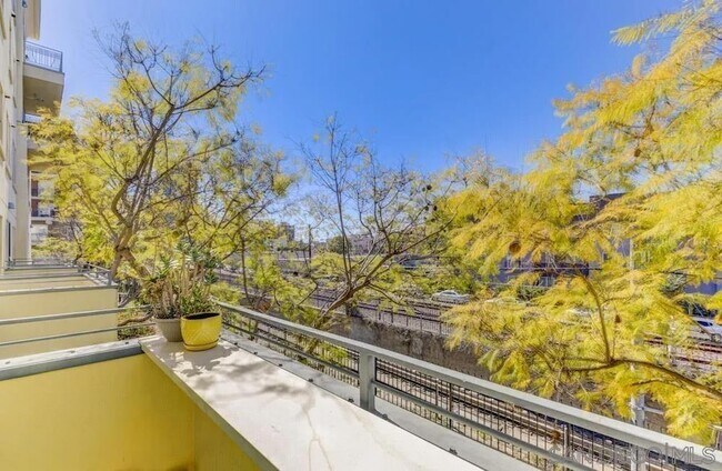 Building Photo - 1750 Kettner Blvd