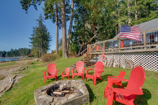 Building Photo - 50 E Treasure Island Dr